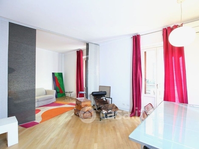 Appartamento in Vendita in Via dei Fabbri a Milano