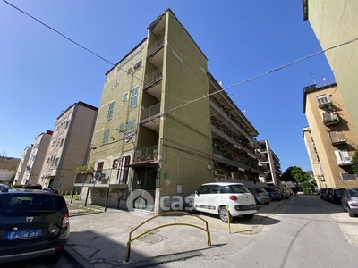 Appartamento in Vendita in Via Figurelle a Napoli