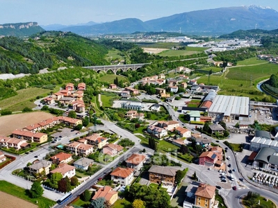 Appartamento in Vendita in Via Gesso a Cavaion Veronese