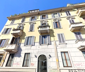 Appartamento in Vendita in Via Luigi Mancinelli 11 a Milano
