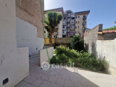 Appartamento in Vendita in Via Vitaliti 119 a Catania