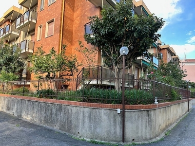 Appartamento in Via Aurelia - Loano