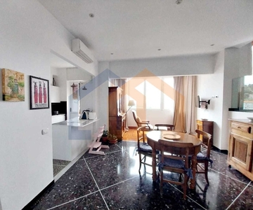 Appartamento in Via mignone, Savona, 10 locali, 3 bagni, 170 m²