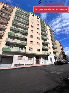 Appartamento in VIA MINNITI 136, Taranto, 6 locali, 2 bagni, 167 m²