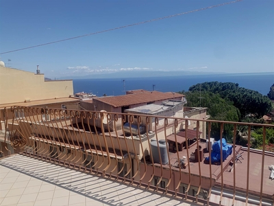 Appartamento indipendente in vendita a Taormina Messina Centro