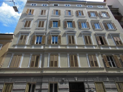 Bilocale a Trieste, 1 bagno, arredato, 49 m², 3° piano, terrazzo