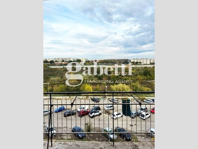Bilocale in Vendita a Roma, 186'000€, 75 m²