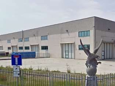 Capannone in Vendita in Via dell'Industria a Casirate d'Adda