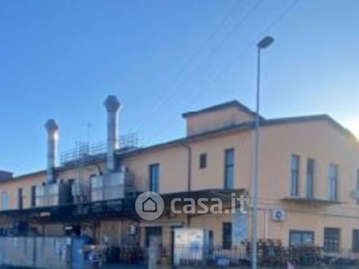 Capannone in Vendita in Via Provinciale Francesca Nord a Castelfranco di Sotto