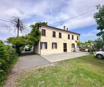Casa indipendente da ristrutturare a Borgo Veneto