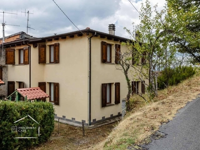 Casa indipendente in vendita a Castel Di Casio
