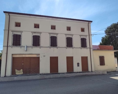 Casa indipendente in Via Gramsci, Terzo d'Aquileia, 12 locali, 213 m²