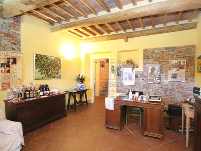 Casa indipendente in Via per Camaiore - Nord, Lucca