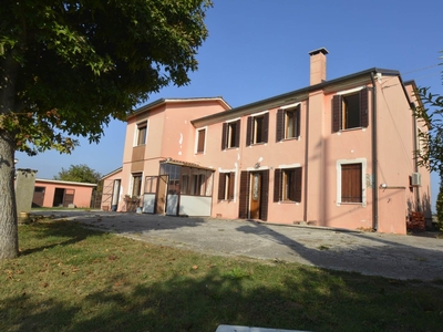 Casa singola in Via Argine 63 a Pozzonovo