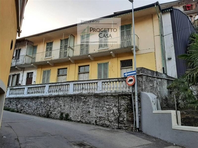 Casa singola in Via Don Bosco, 5 in zona Crusinallo a Omegna
