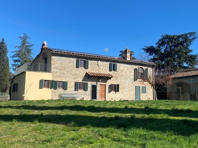 Colonica ristrutturata in zona Panicaglia a Borgo San Lorenzo