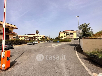 Garage/Posto auto in Vendita in Via S. Nullo 180 a Giugliano in Campania