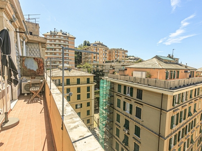 Immobile di prestigio 5 locali di 88 m² a Genova