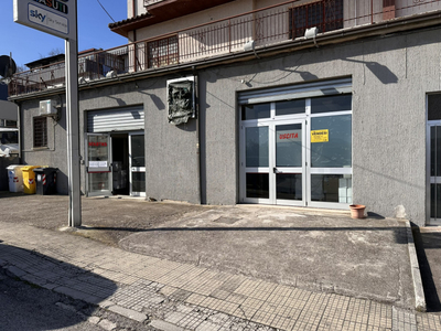 Magazzino in vendita a Ancona - Zona: Barraccola