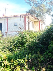 Mondragone Palazzina indipendente a rustico con terreno