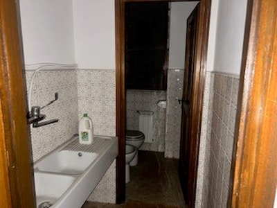 Negozio in Affitto a Torino, 450€, 40 m²