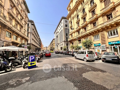 Negozio/Locale commerciale in Vendita in Piazza Giovanni Bovio a Napoli