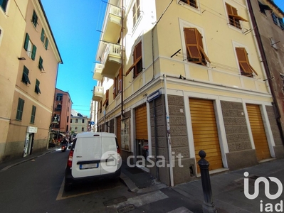 Negozio/Locale commerciale in Vendita in Via Casimiro Corradi 17 r a Genova