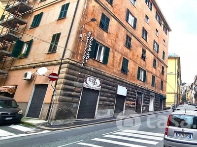Negozio/Locale commerciale in Vendita in Via Venezia 74 r a Genova
