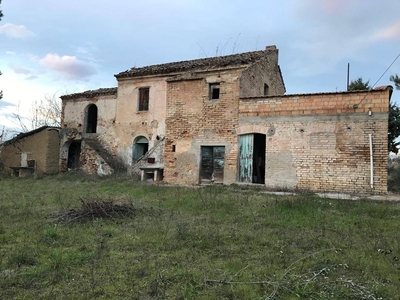 Rustico / casale di 171 mq a Corropoli