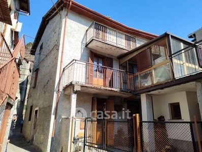 Stabile / Palazzo in Vendita in Via Don Luigi Parolini 80 a Sondrio