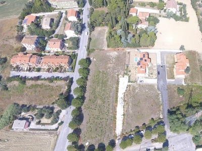 Terreno residenziale di 1.692 m² in Osimo