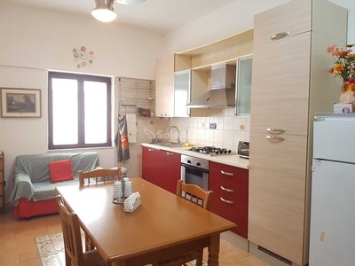 Trilocale in Affitto a Catanzaro, zona Lungomare, 1'500€, 75 m², arredato