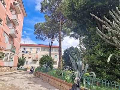 Trilocale in Vendita a Napoli, 195'000€, 85 m²