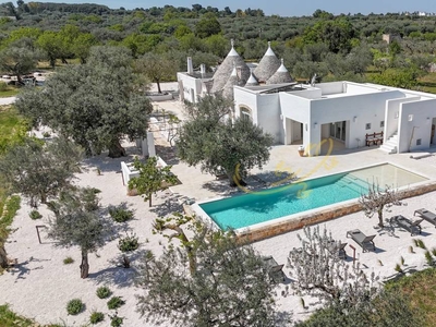 Casa a Castellana Grotte con giardino, barbecue e piscina