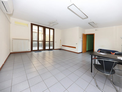 Ufficio / Studio in vendita a Nova Milanese - Zona: Nova Milanese - Centro