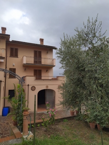 Vendita Villa a schiera in CARMIGNANO