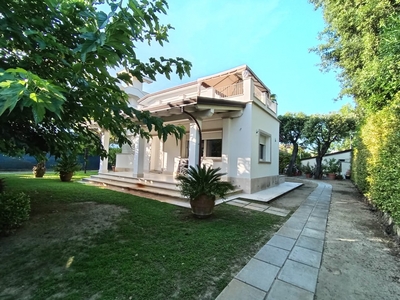 Vendita Villa singola in PIETRASANTA