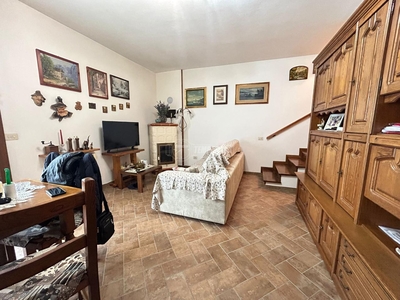 Villa a schiera in vendita a Castelnovo Ne' Monti