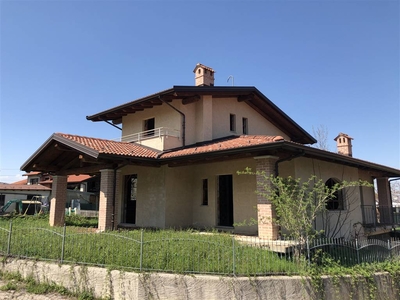 Villa in Località Provvidenza a Peveragno