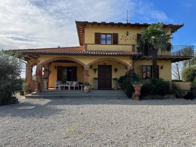 villa in vendita a Cortona