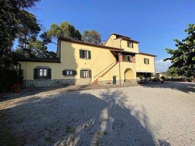 villa in vendita a Cortona