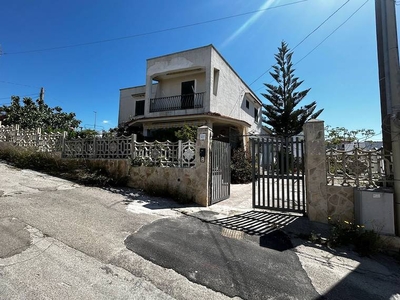 Villa in vendita a Leporano, VIA MASTELLA , 6 - Leporano, TA