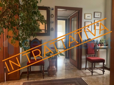 Villa in vendita a Malnate