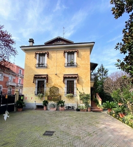Villa in Vendita in Via Privata Giovanni Verrazzano 19 a Milano