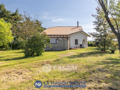 Villa in Vendita in Via San Cataldo a Viterbo
