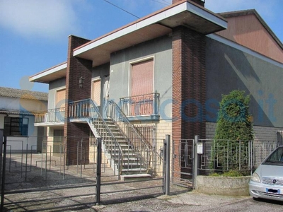 Villa in vendita in Via Umberto I 1, Bovolone