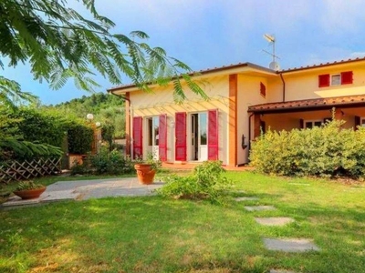 Villa in Via Delle Lombardine a Marliana