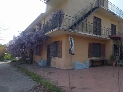 Villa in Via Serino a Atripalda