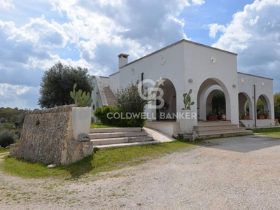 villa indipendente in vendita a Ostuni