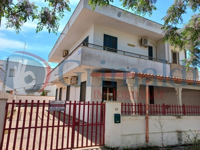 villa indipendente in vendita a Ugento